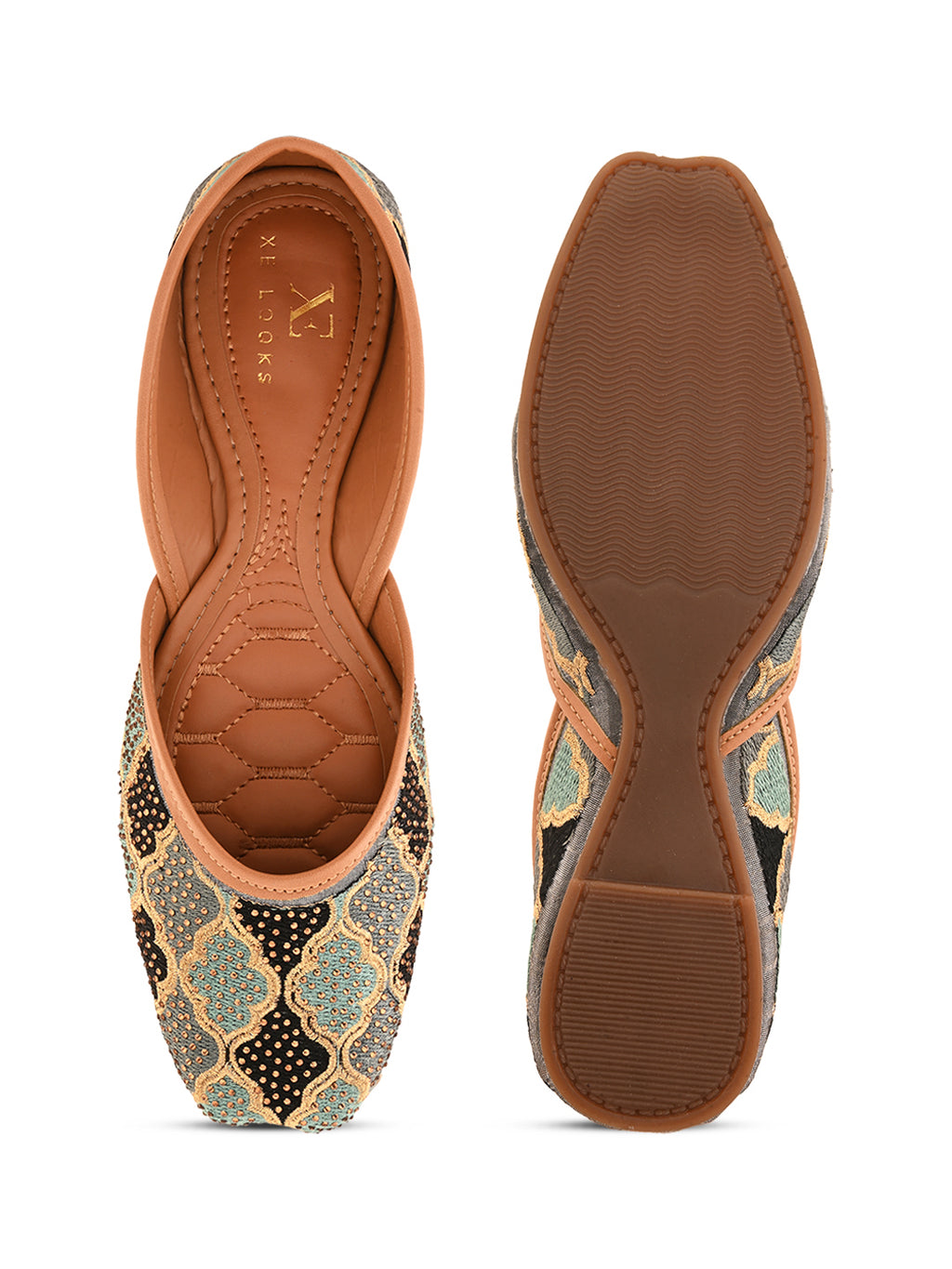 Traditional with Intricate Threadwork Juttis