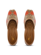 Elegant Embroidered Ethnic Juttis