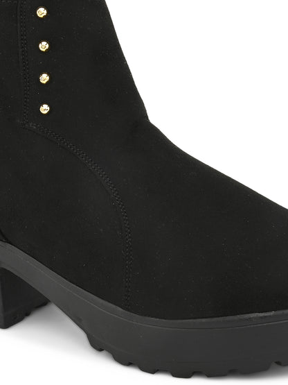 Comfortable & Fashionable Boots With Zip Closure