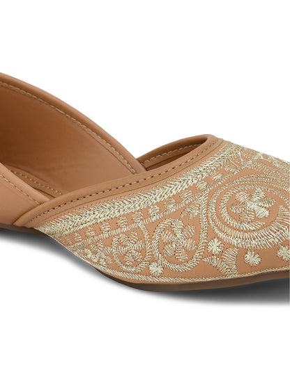 Handcrafted Traditional Design Juttis with Chic Embroidery