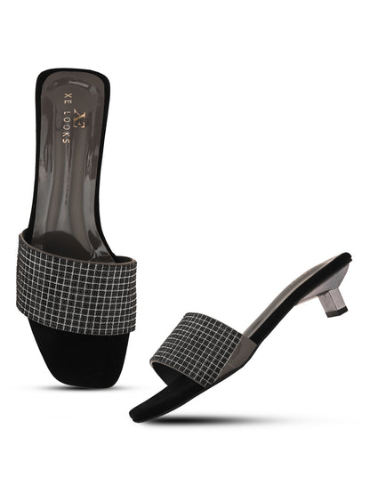 Sophisticated & Classy Grid Design Flat Slippers