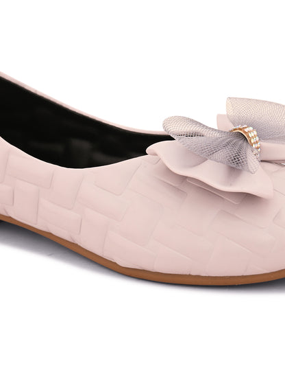 Textured Flats with Mesh Bow – Elegant Design, Comfortable Fit