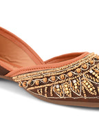 Handcrafted Traditional Design Punjabi Juttis