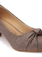 Comfortable & Chic Ballerinas With Short Heels