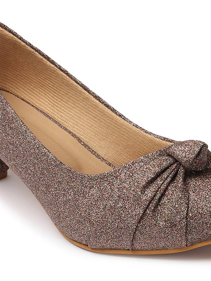 Comfortable & Chic Ballerinas With Short Heels