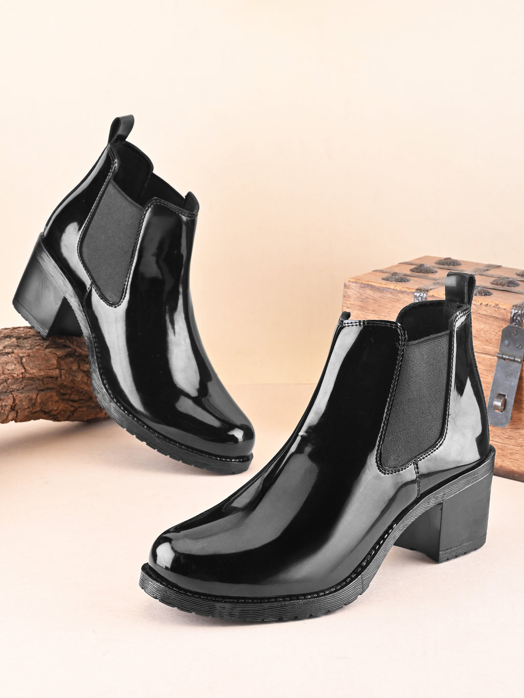 Glossy Elastic Panel Block Heel Chelsea Boots
