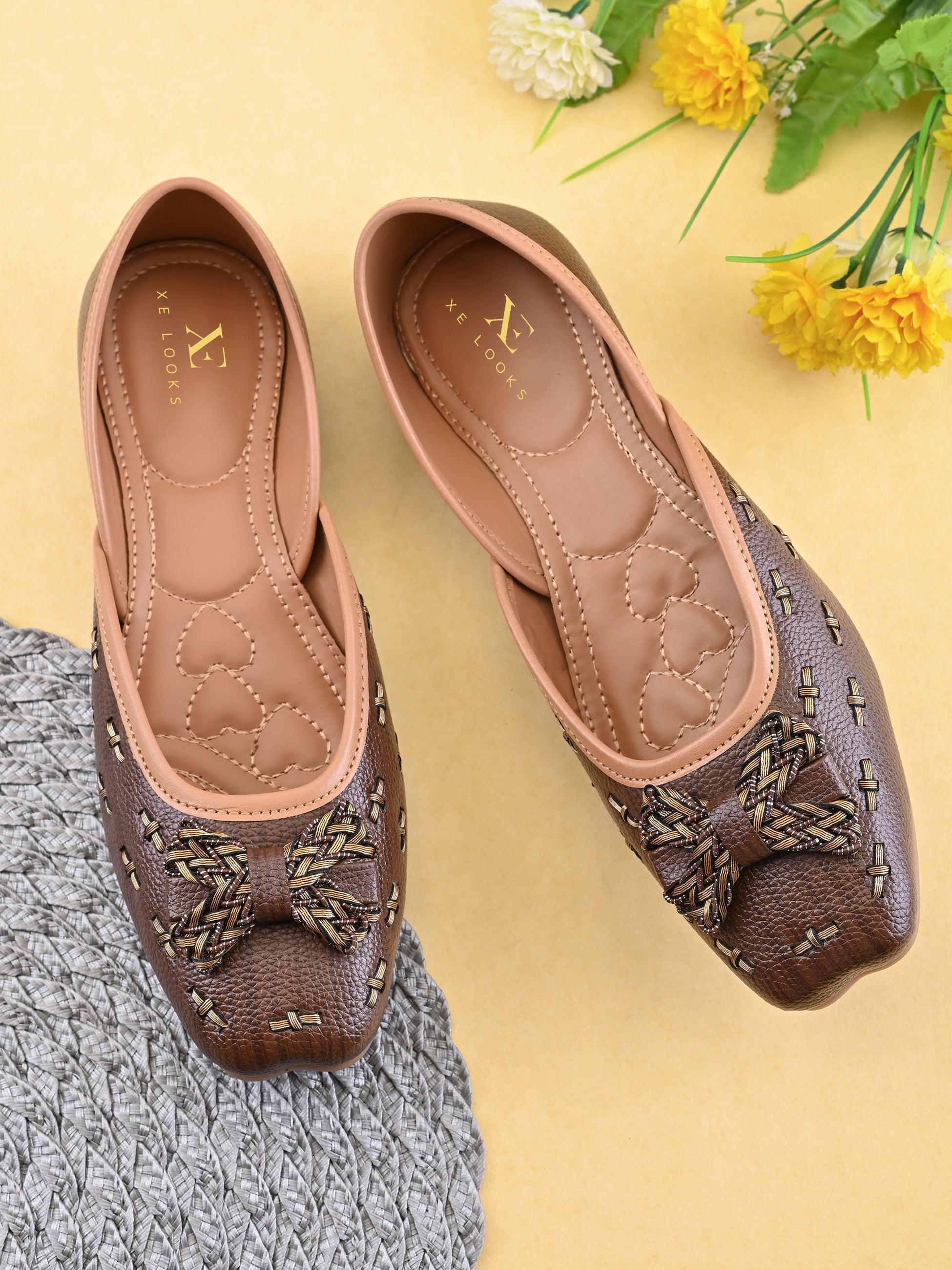 Woven Bow Accent Cushioned Square Toe Flats