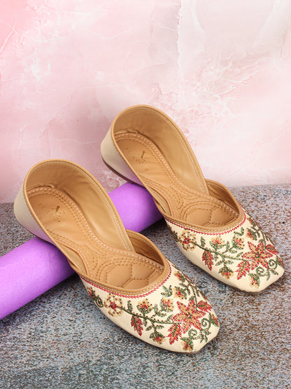 Elegant Design Comfortable & Fancy Ethnic Punjabi Juttis