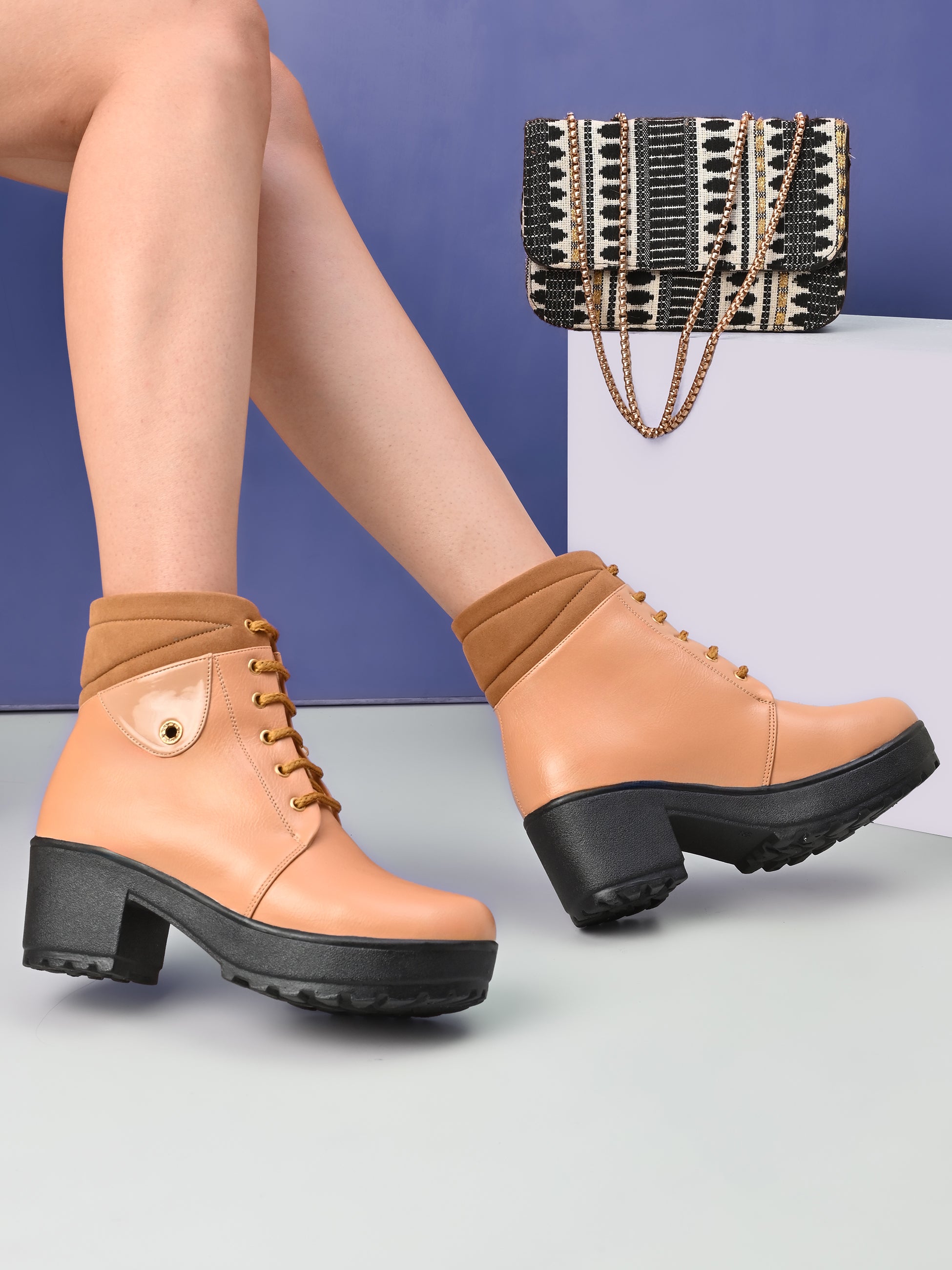 LACE-UP CHUNKY BLOCK HEEL PLATFORM ANKLE BOOTS