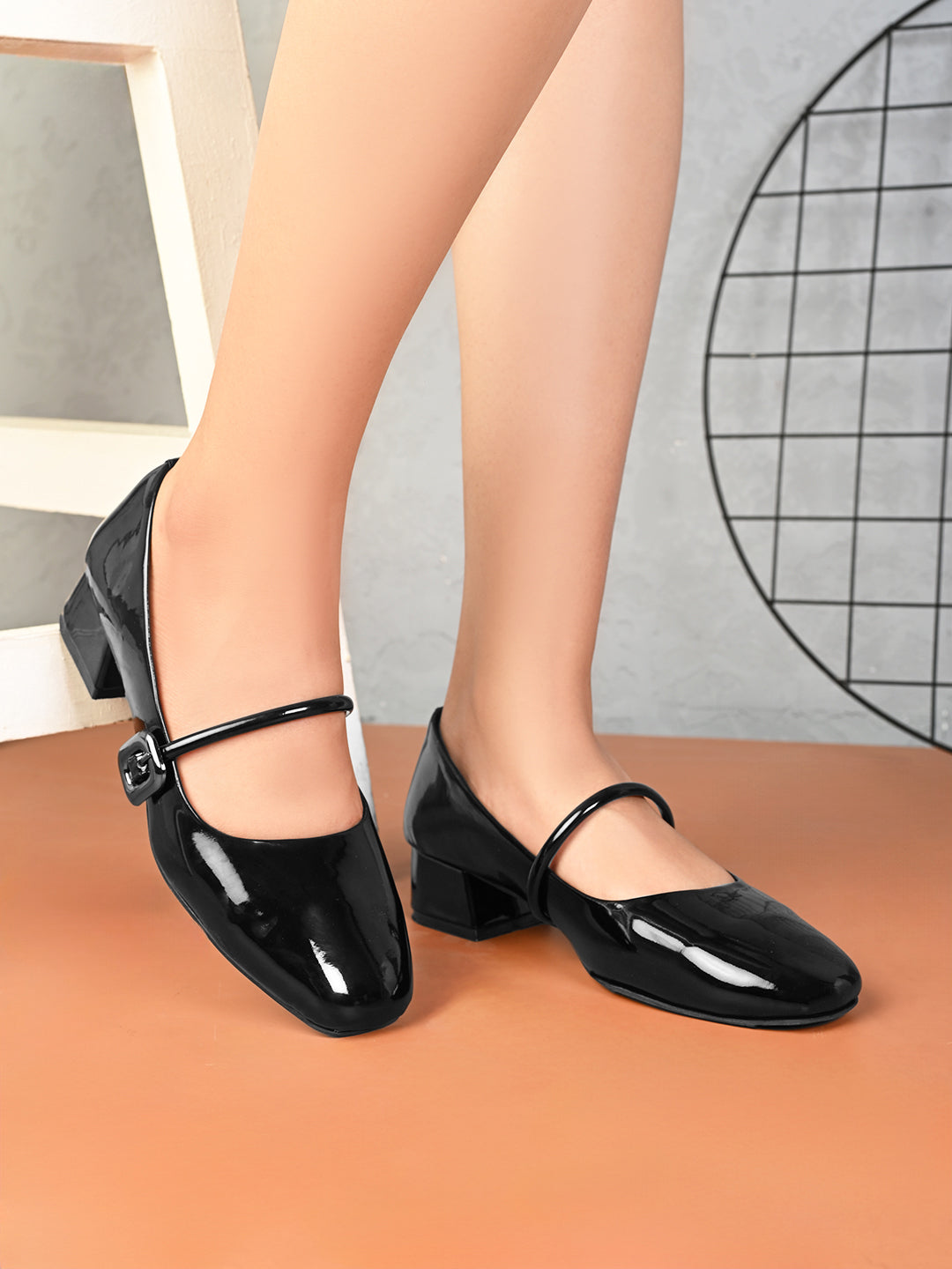 Glossy Strap Detail Cushioned Block Heel Mary Jane Pumps