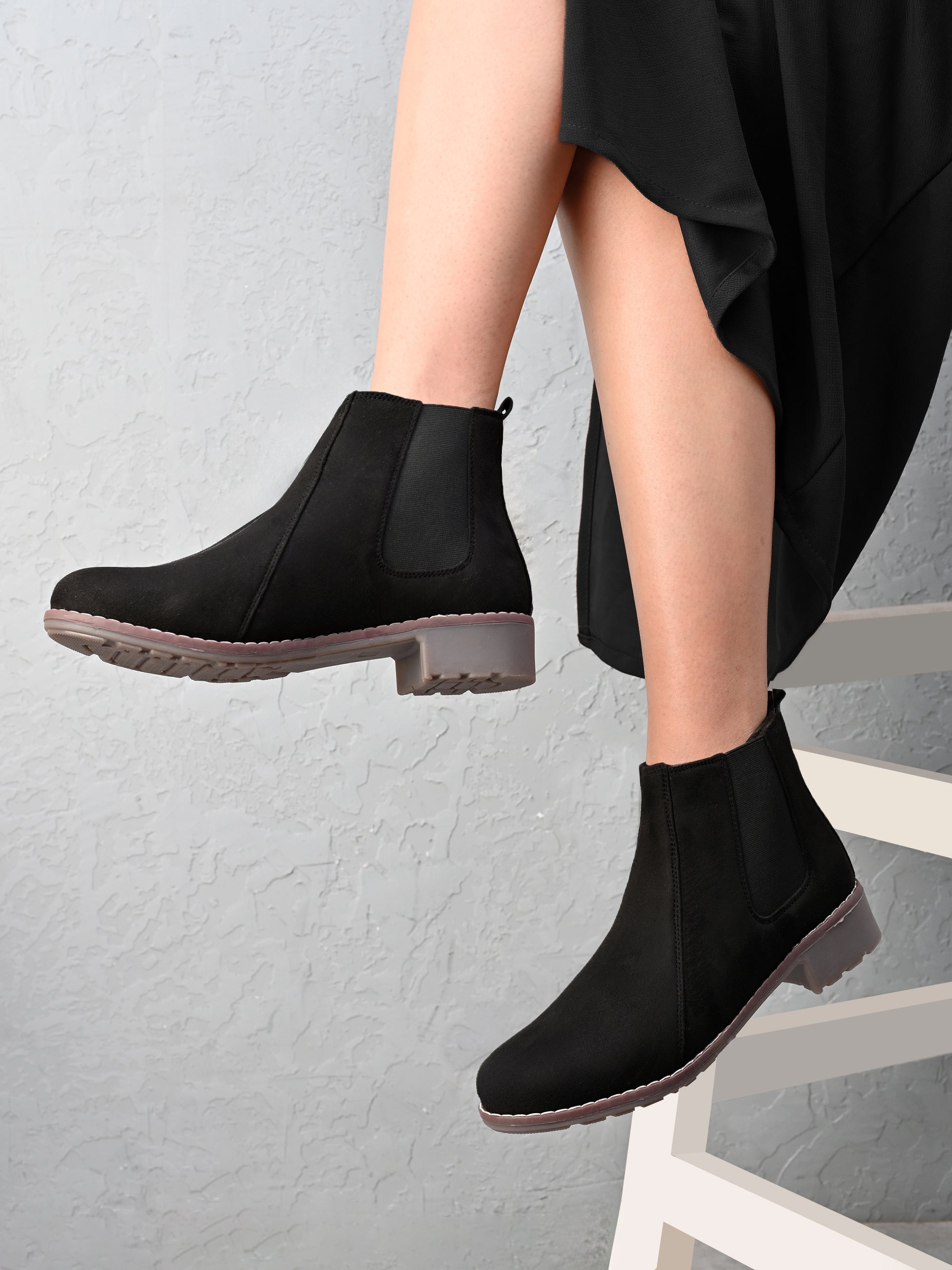 Side Elastic Cushioned Low Block Heel Ankle Boots