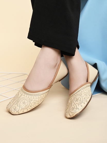 Handcrafted Traditional Design Juttis with Chic Embroidery