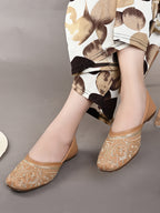 Handcrafted Traditional Design with Chic Embroidery Juttis