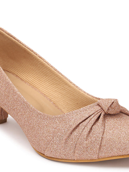 Comfortable & Chic Ballerinas With Short Heels