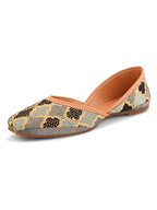 Traditional with Intricate Threadwork Juttis