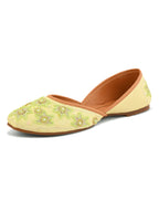 Handcrafted Embroidered Punjabi Juttis