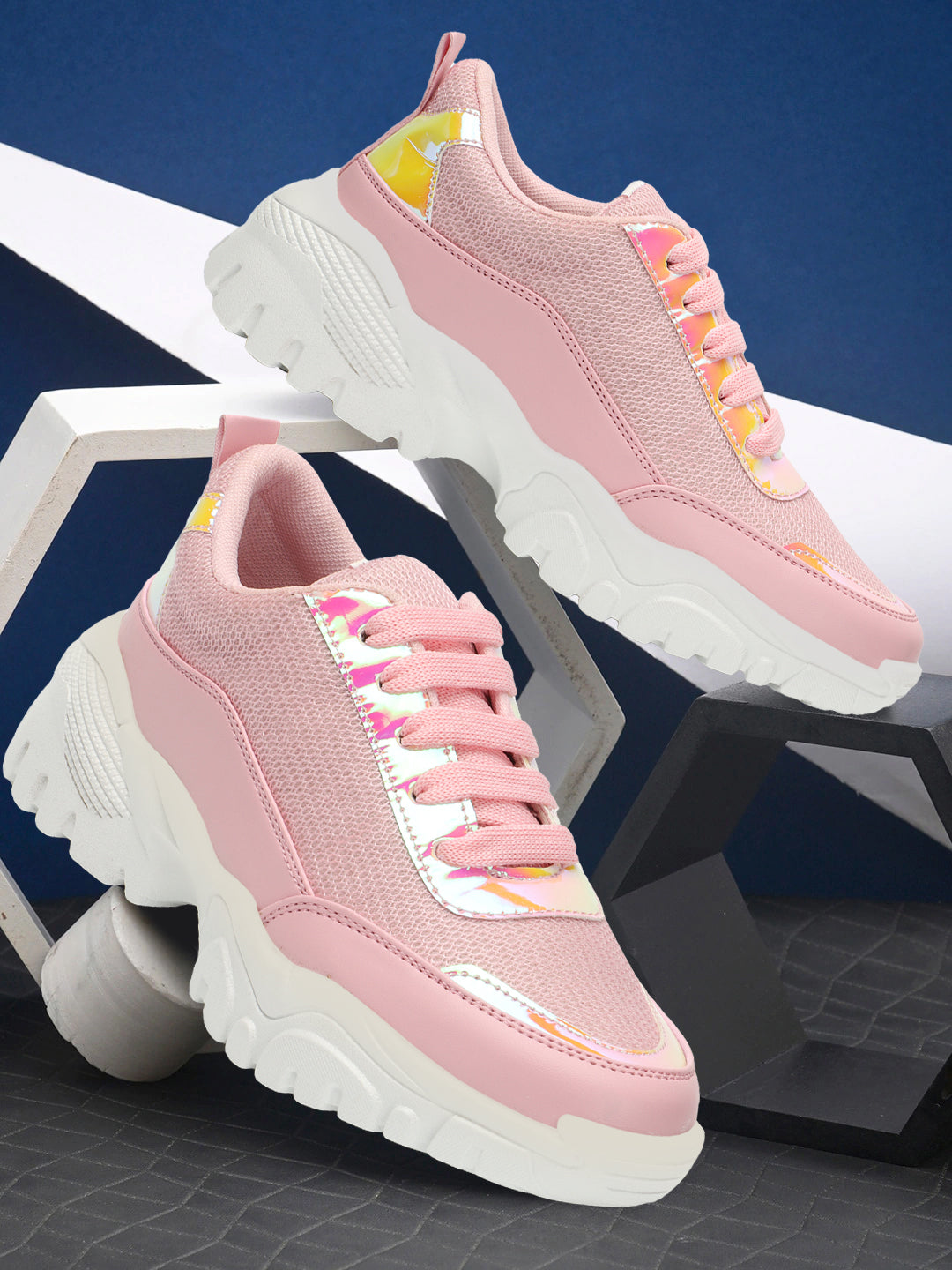 Chic & Comfortable Stylish Sneakers With Trendy Design