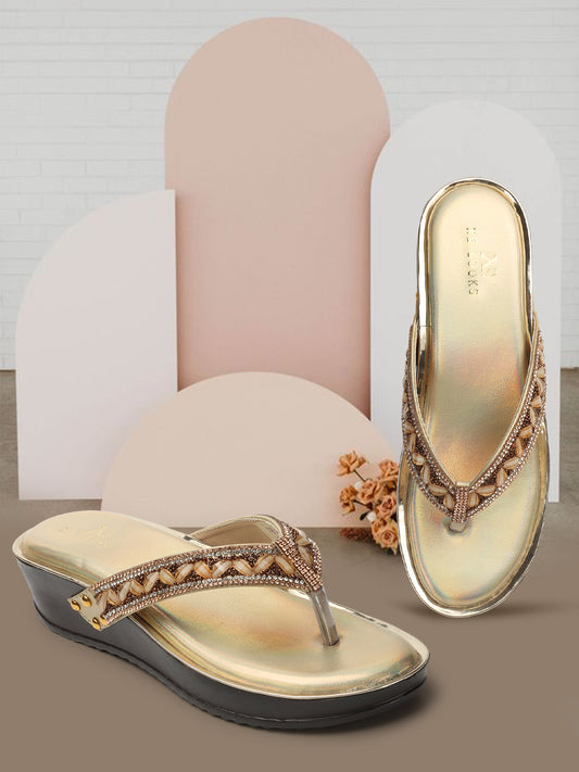 Graceful & Stunning Design Pearl Embellished Fashionable Platform Slippers