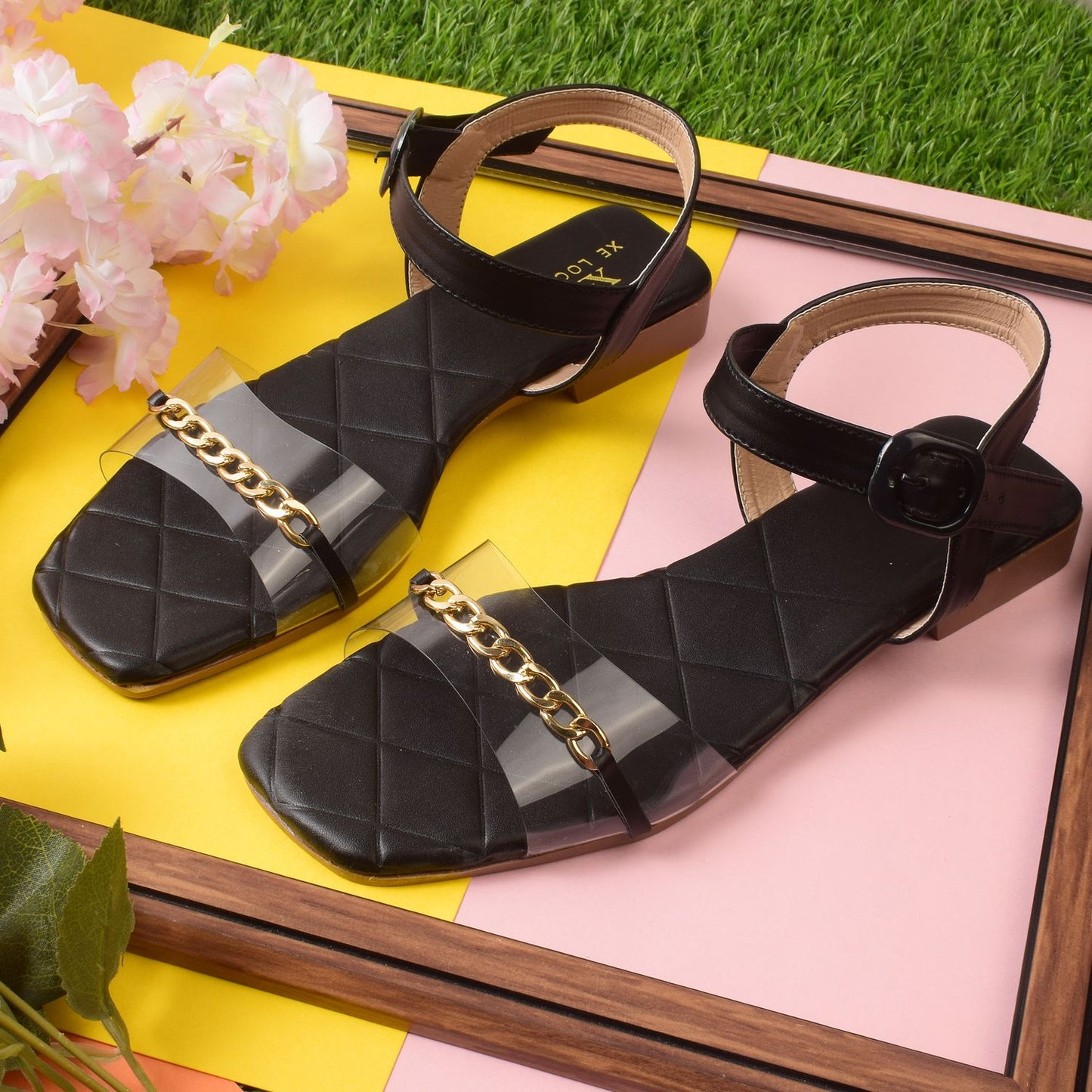 Comfortable & Alluring Chain Design Flat Sandals