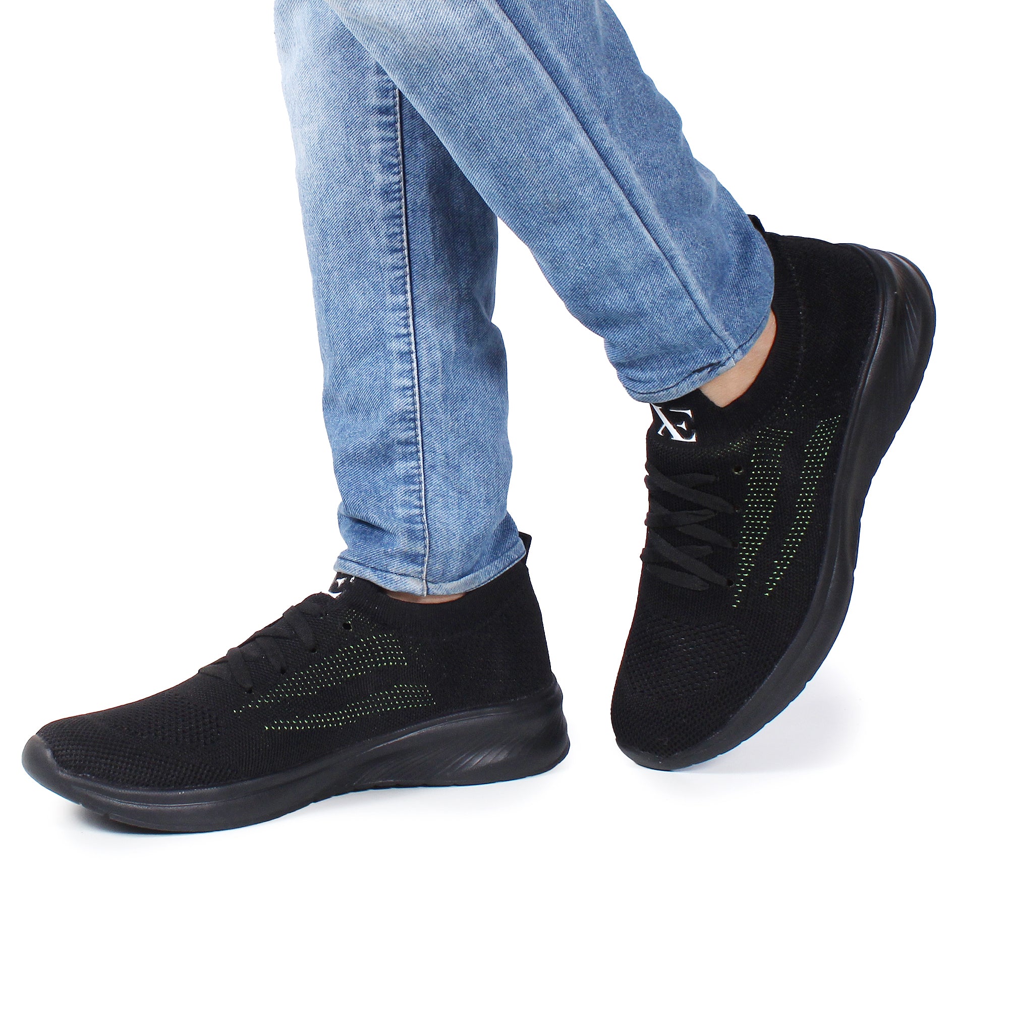 Breathable Upper Mesh With Memory Foam Insole Sports Shoes