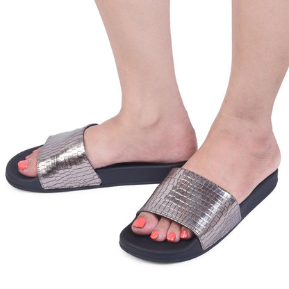 Chic & Glamorous Croco Design Comfortable Sliders