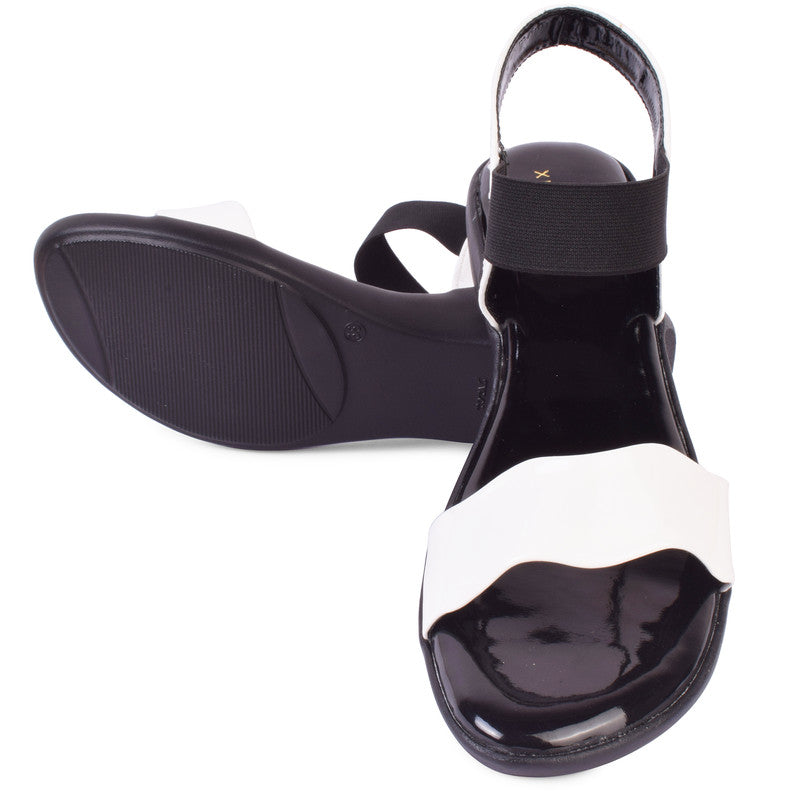 Classic & Shiny Sandals With Sleek Design