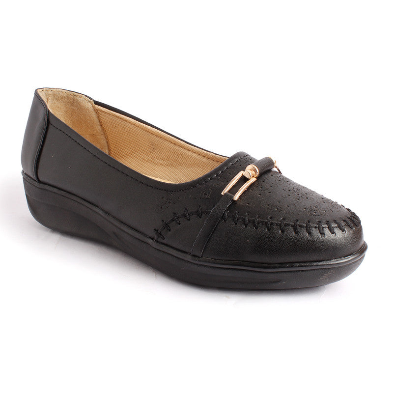 Comfortable & Alluring Buckle Design Flat Ballerinas