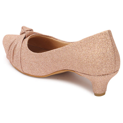 Comfortable & Chic Ballerinas With Short Heels