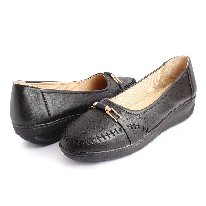 Comfortable & Alluring Buckle Design Flat Ballerinas