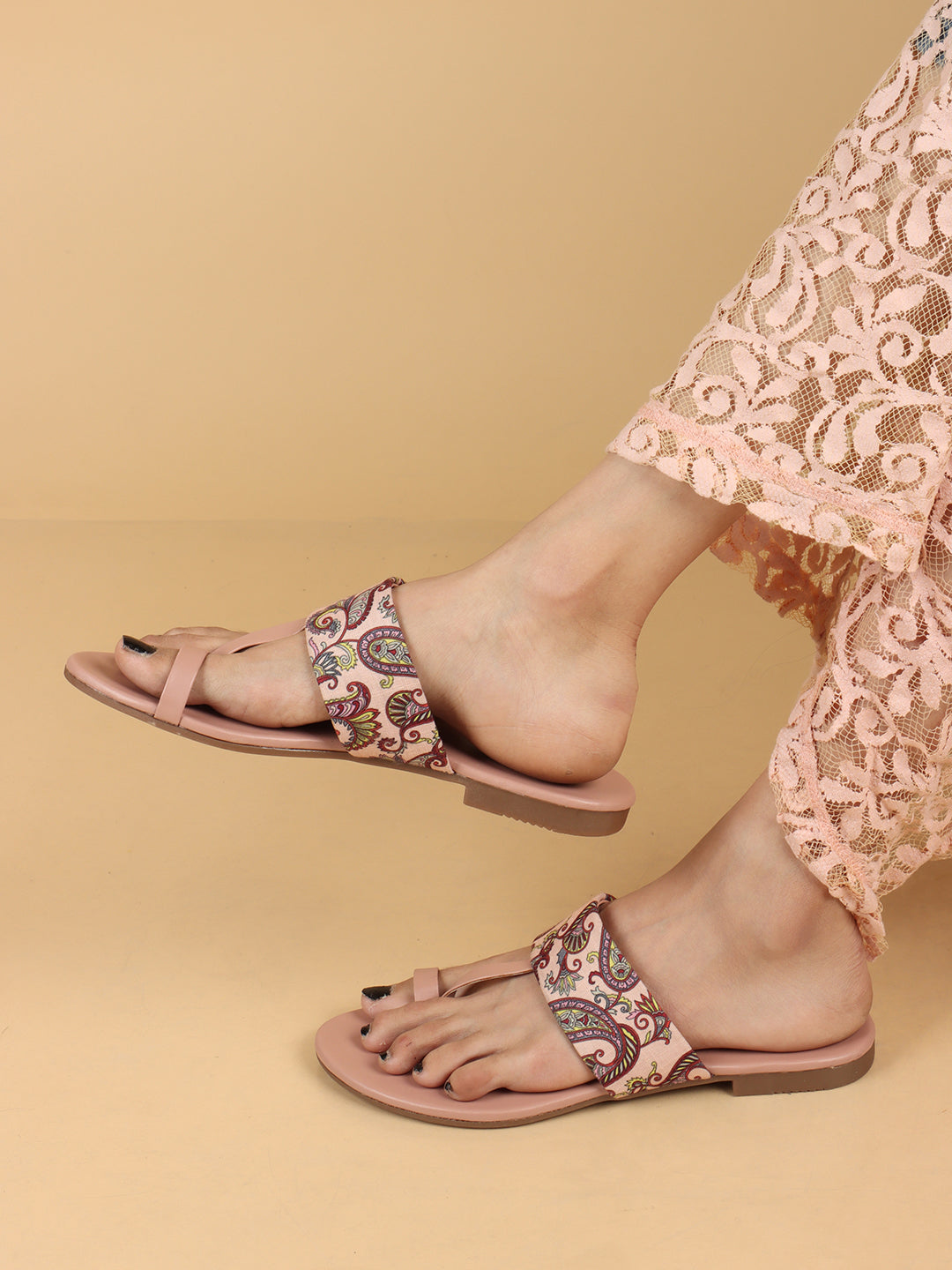 Abstract Design Comfortable & Casual Kolhapuri Printed Flats