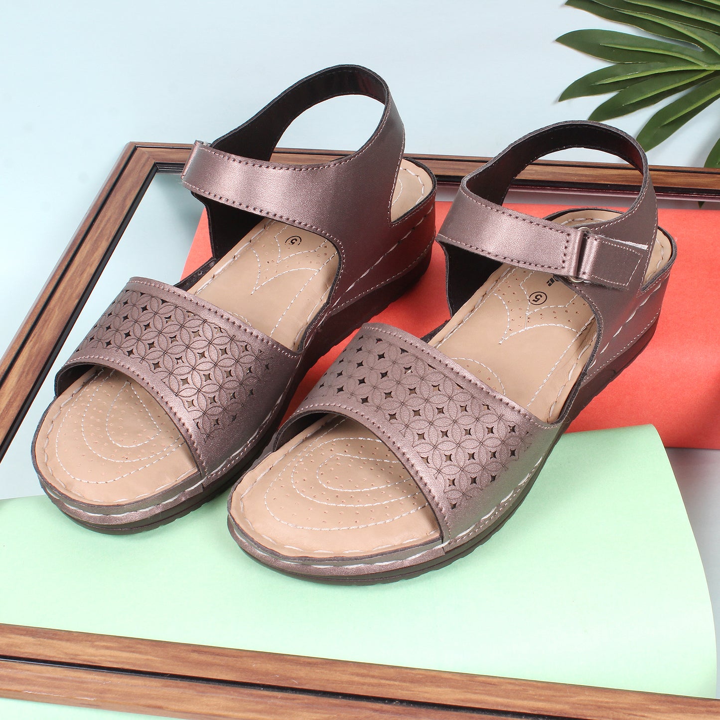 Modern & Glamorous Comfortable Adjustable Flat Sandals